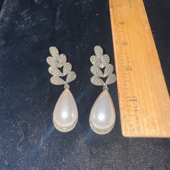 Judith Jack, large marcasite‎ and pearl Silver & White Teardrop pierced earrings - Picture 1 of 6